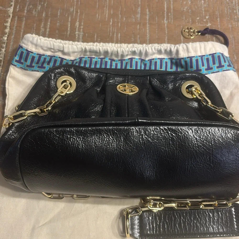 Tory Burch Amanda Pleated Shoulder Bag (also called the Amanda Chain Hobo